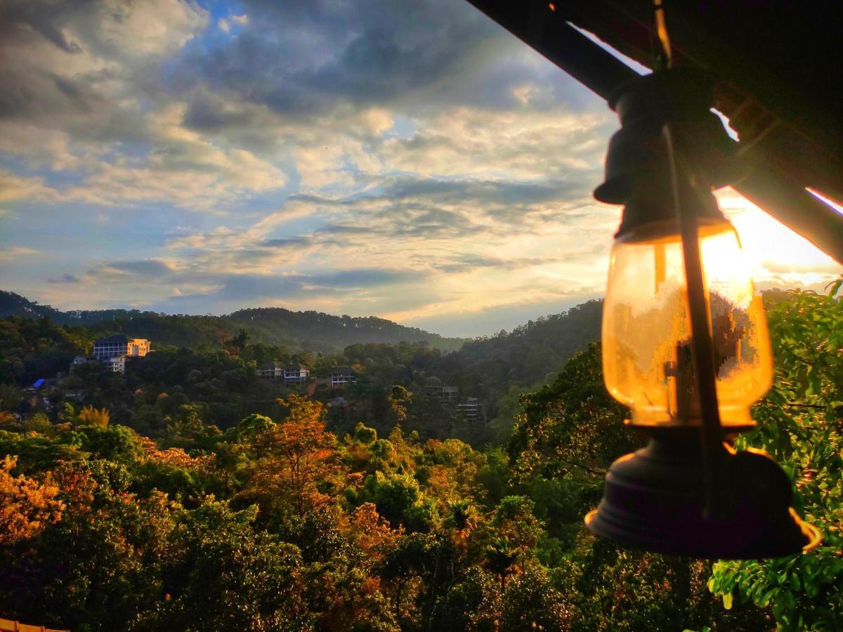 The Wild Trails Clarks Exotica , Munnar Hotel ภายนอก รูปภาพ