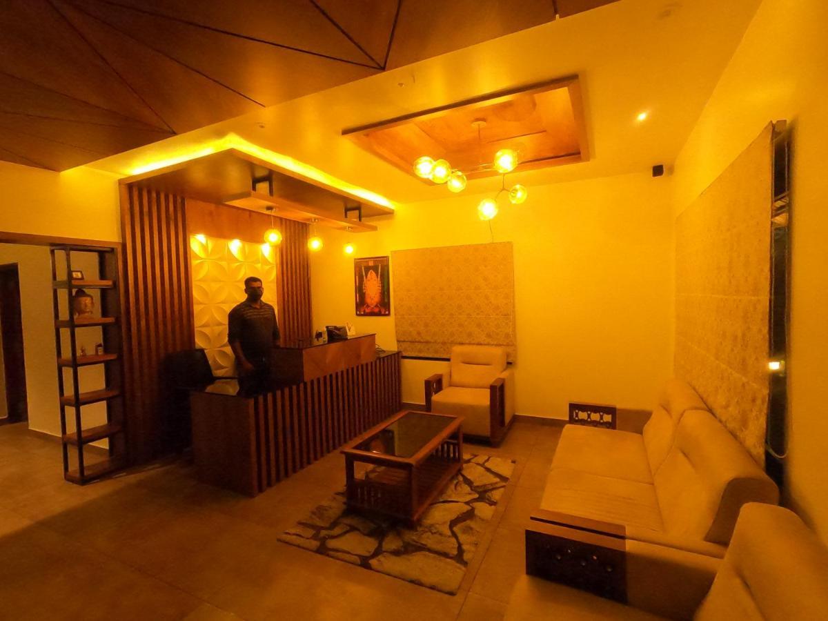The Wild Trails Clarks Exotica , Munnar Hotel ภายนอก รูปภาพ