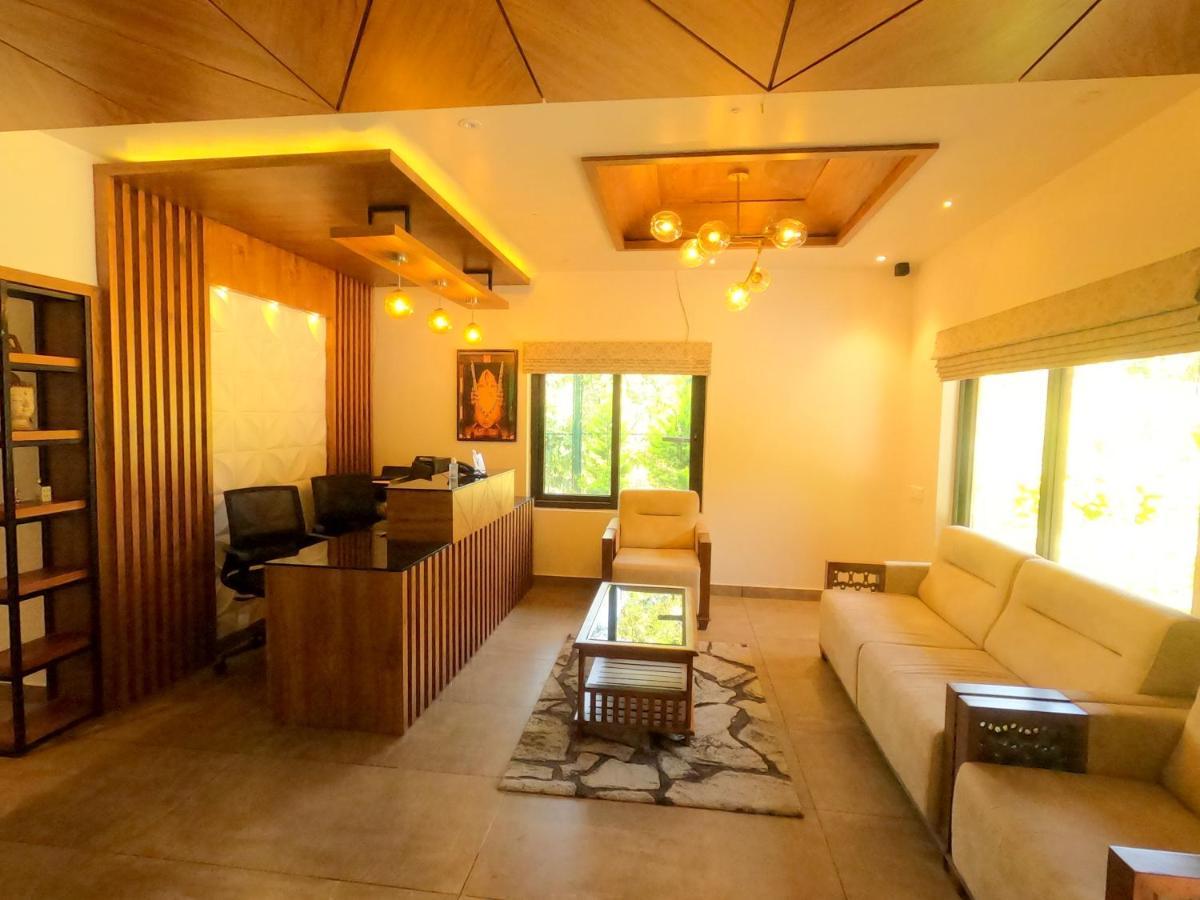 The Wild Trails Clarks Exotica , Munnar Hotel ภายนอก รูปภาพ