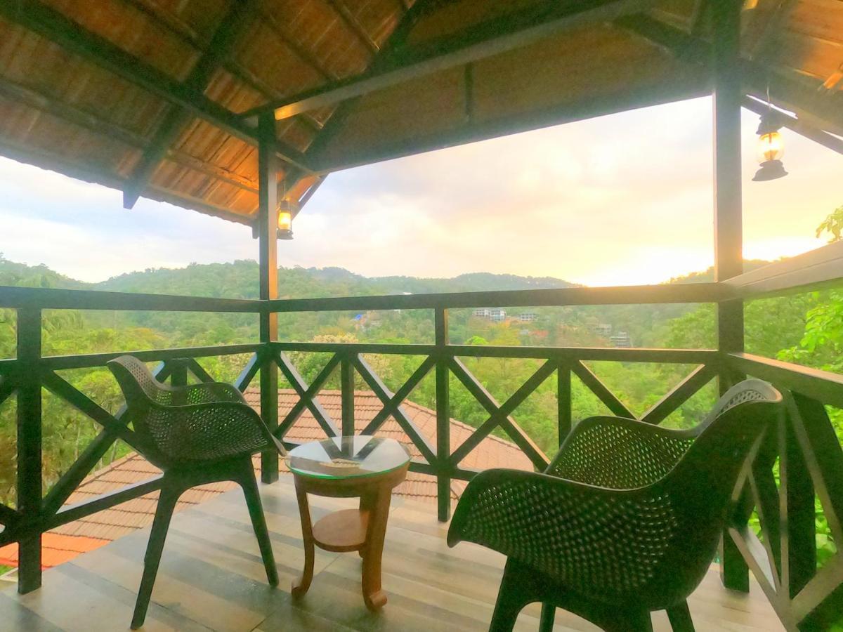 The Wild Trails Clarks Exotica , Munnar Hotel ภายนอก รูปภาพ