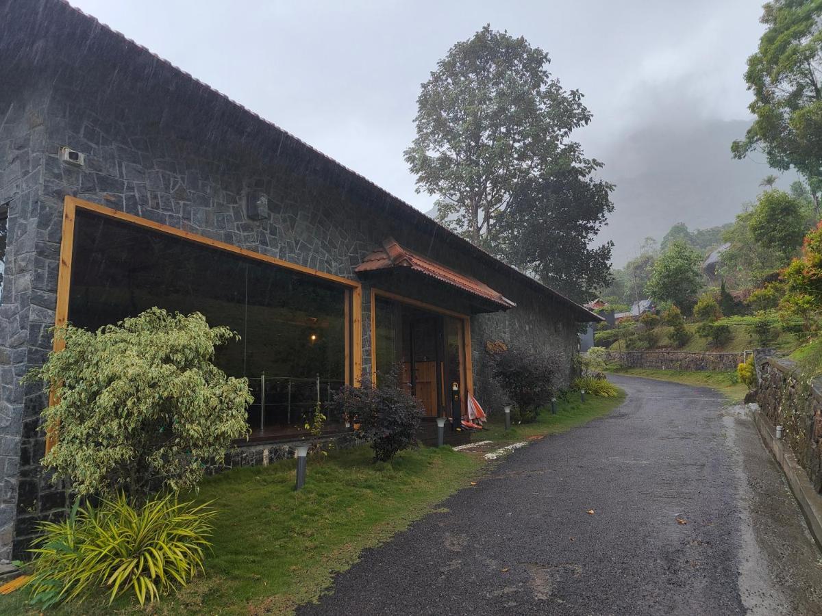 The Wild Trails Clarks Exotica , Munnar Hotel ภายนอก รูปภาพ
