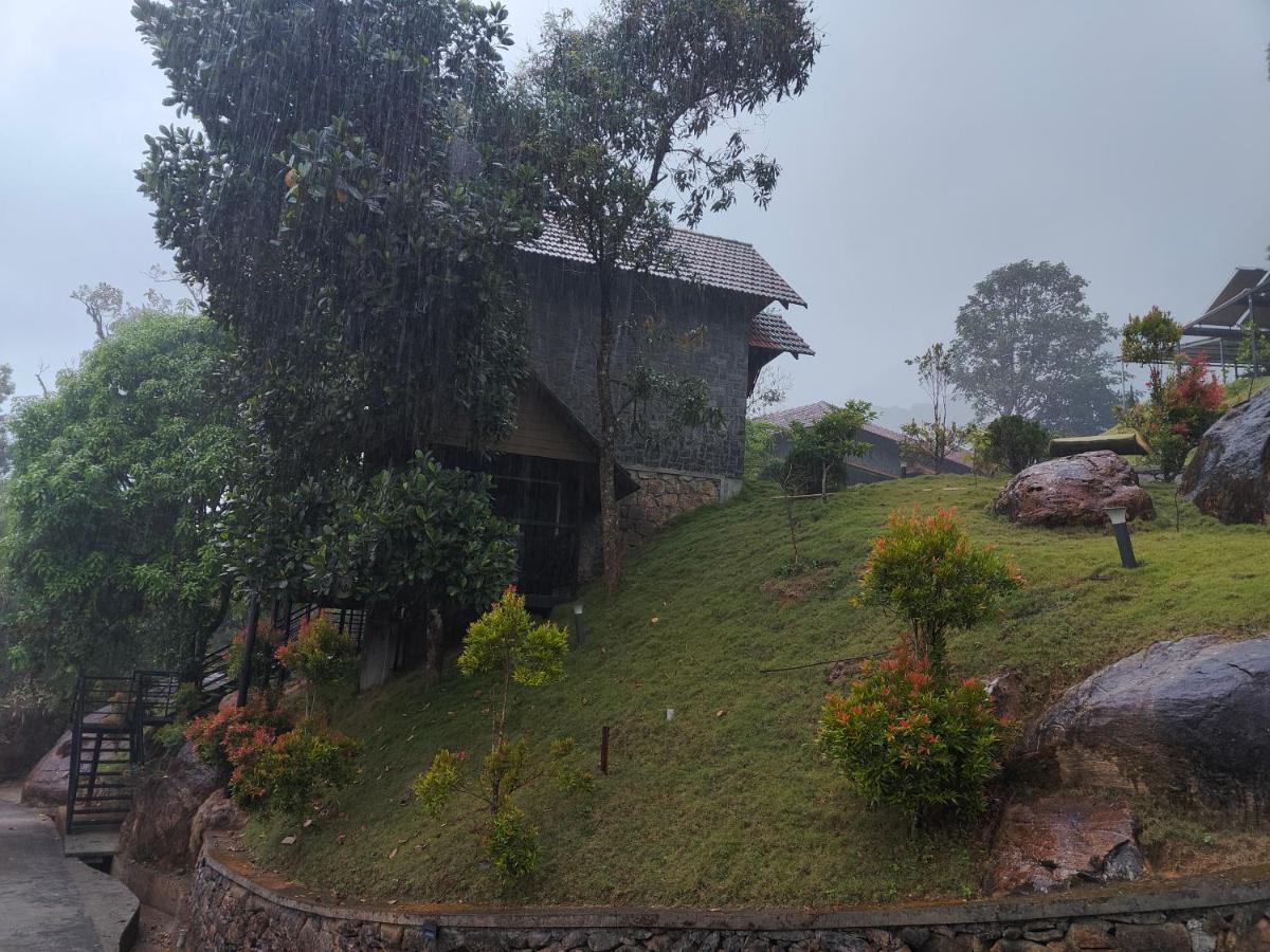 The Wild Trails Clarks Exotica , Munnar Hotel ภายนอก รูปภาพ