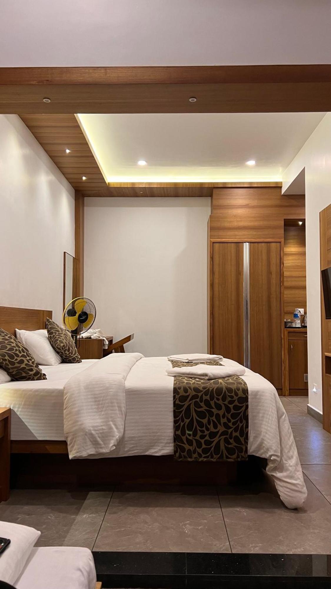 The Wild Trails Clarks Exotica , Munnar Hotel ภายนอก รูปภาพ